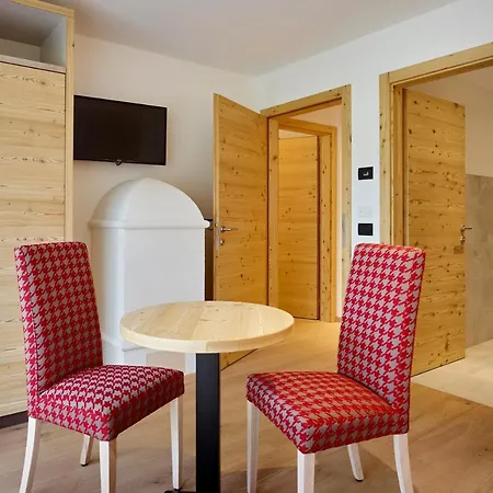 Otel Shandranj Tesero