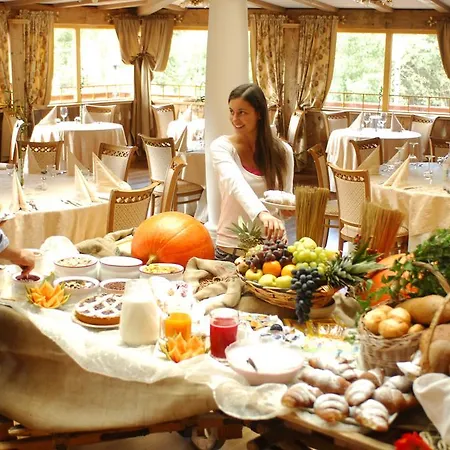 Hotel Shandranj 4*